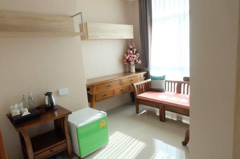 亨利住宅公寓 清邁 外观 照片